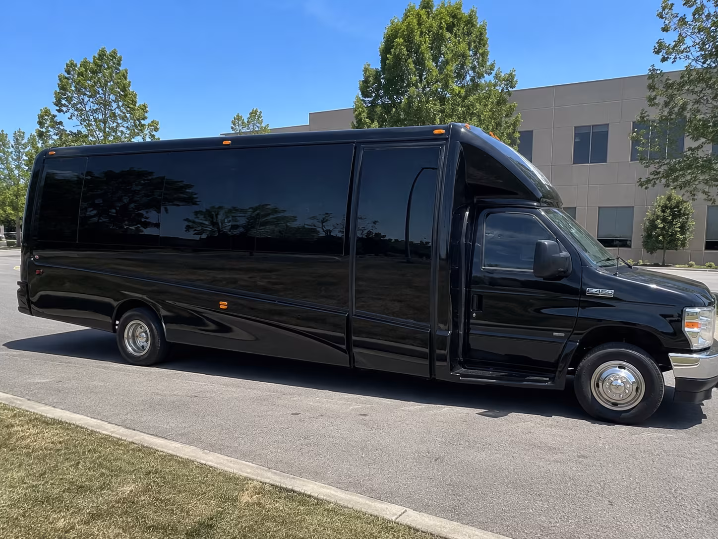 Smithtown Homecoming & Prom Party Bus Rentals